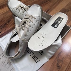 Golden Goose Women’s Super Star Low Top Sne WhiteGold.  Worn 3 times!